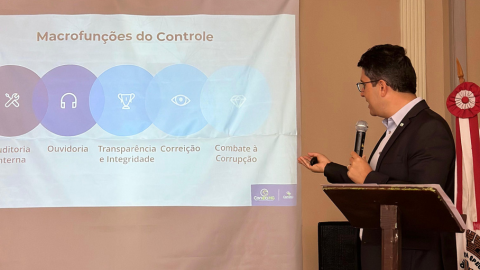 Governo de Minas fortalece atuação conjunta em evento regional de ouvidoria e controle interno em Oliveira