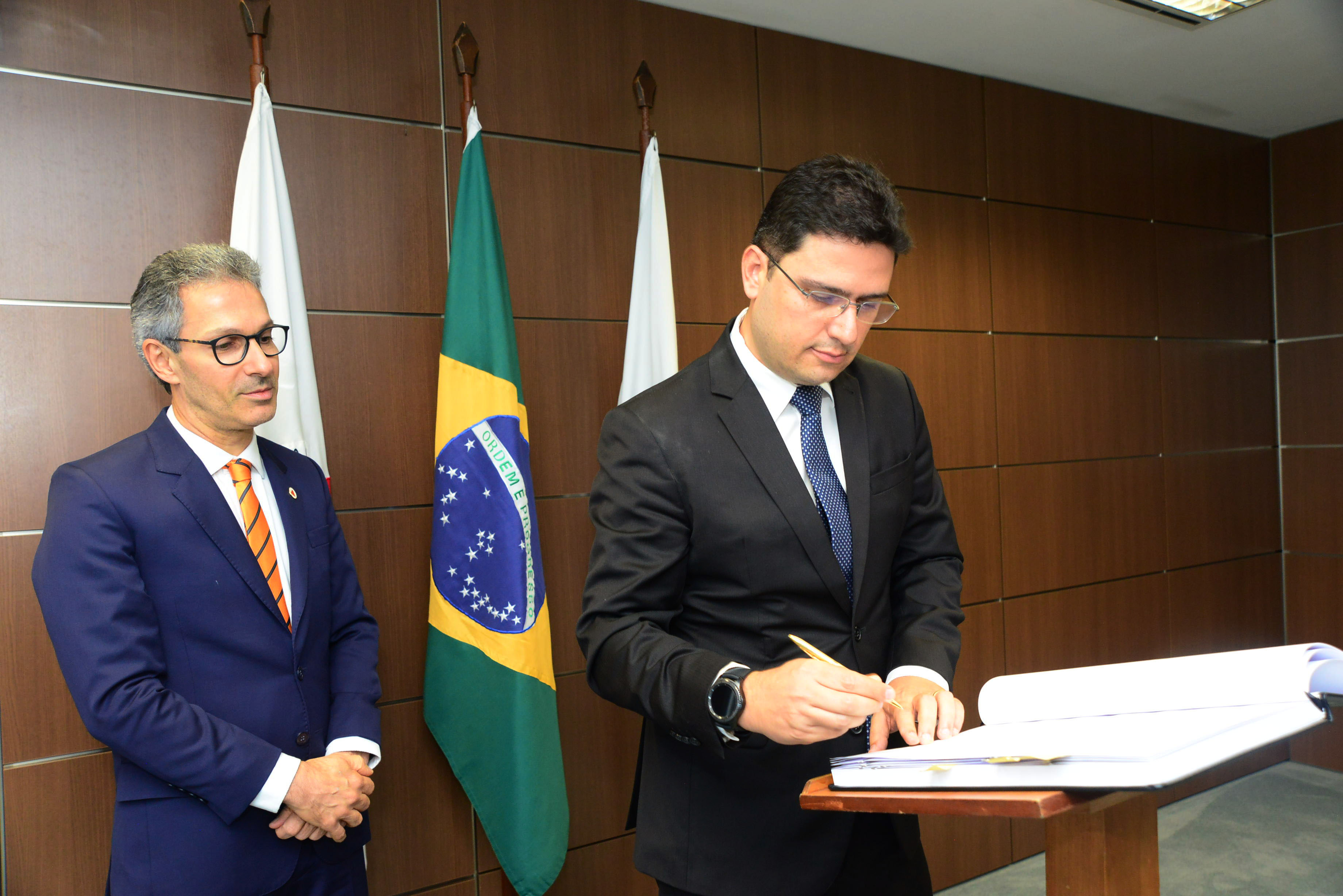 Rodrigo Fontenelle toma posse como novo Controlador-Geral do Estado